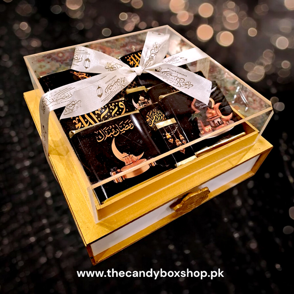 Wooden Date Box Hamper (Lahore only)